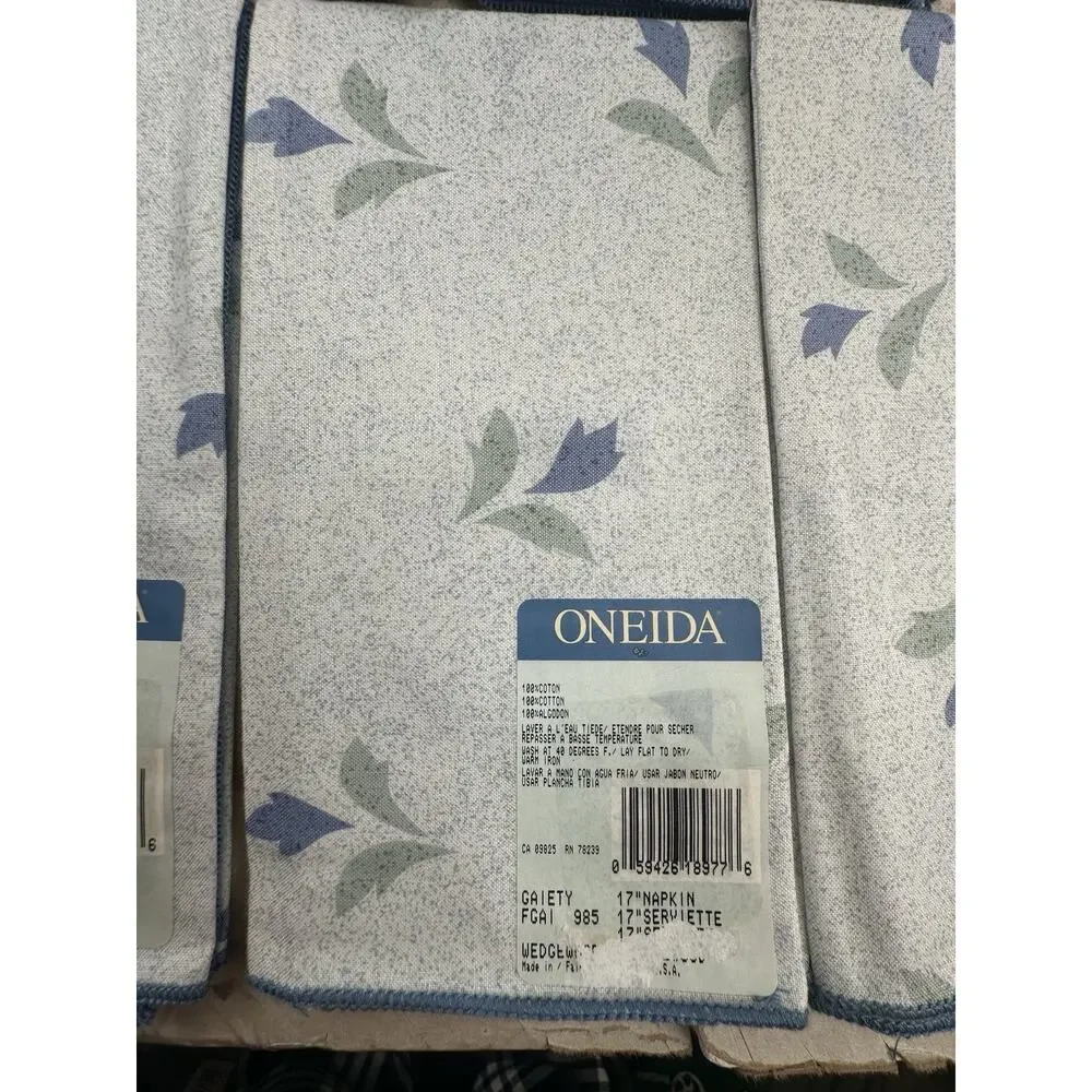 Lot of 13 Vintage Oneida Gaiety Wedgewood 17” Cotton Cloth Napkins NIP USA
